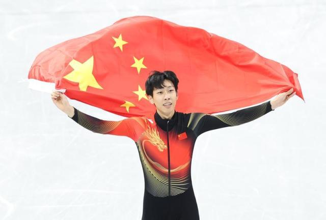 BOB半岛体育-孙龙短道速滑1000米摘银！抗住压力重新证明了自己